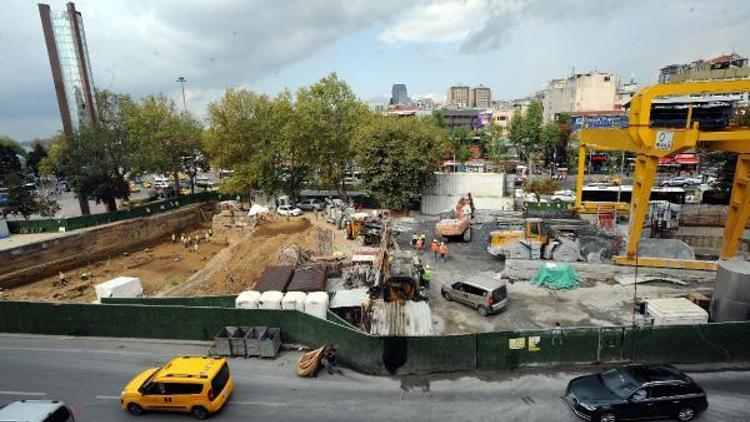 Beşiktaşta metro istasyon inşaatında tarihi kalıntılar bulundu