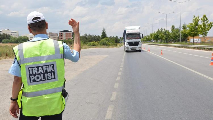 Bayram trafiğine 53 bin personelle sıkı denetim