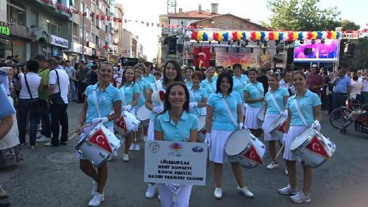 Kadın trampet takımı, Saray festivaline katıldı