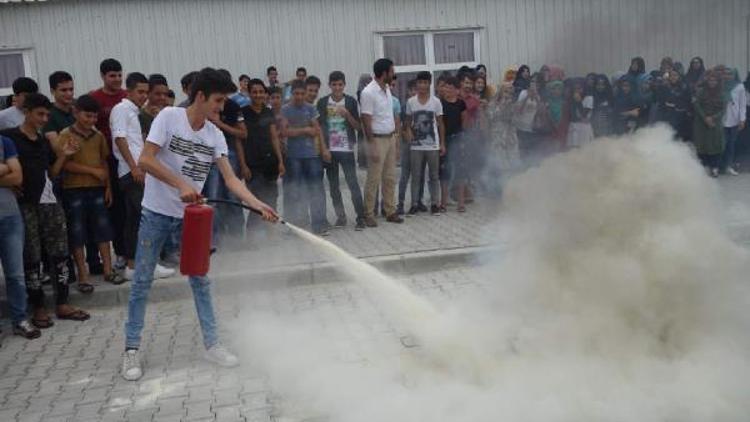 AFADdan Suriyelilere yangın eğitimi