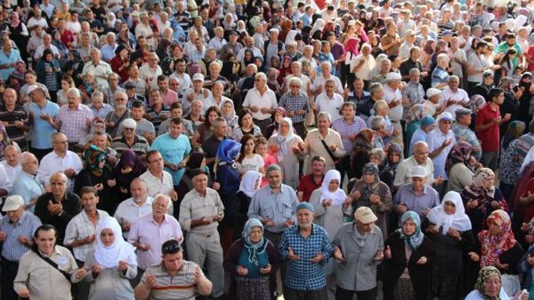 Hacı adayları uğurlandı