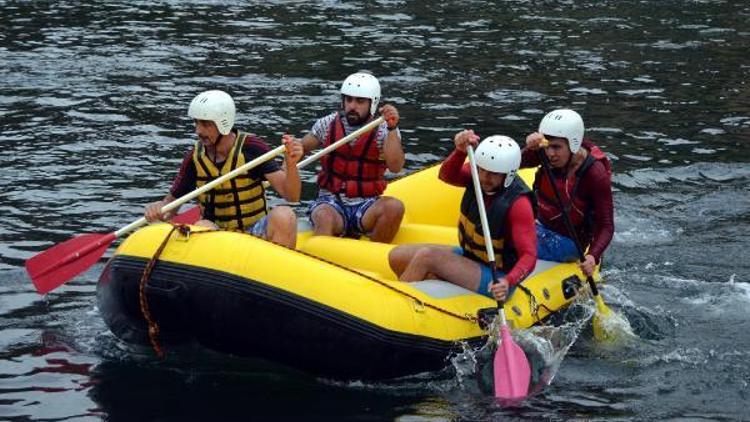 Patlıcan Festivalinde rafting ve jet ski gösterisi