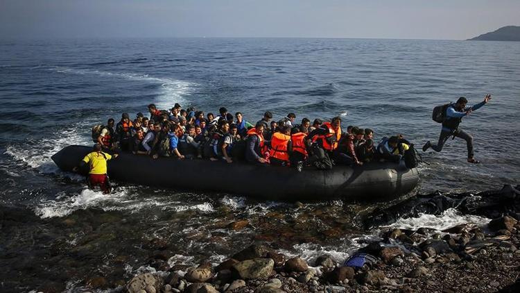 Yunanistana geçen 46 göçmen yakalandı