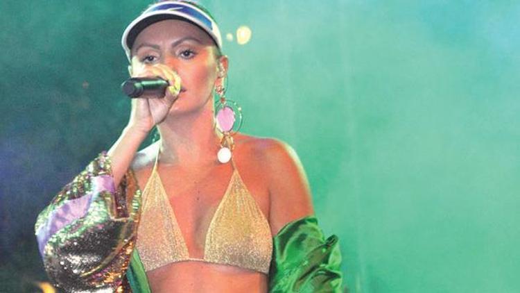 Alexandra Stan: Denizli’de klip  çekmek istiyorum