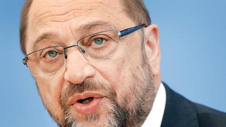 Schulz: Erdoğan  içişlerimize karışmasın