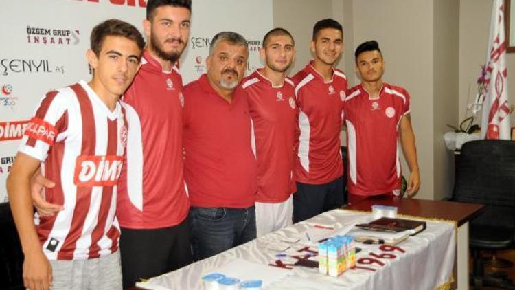 Tokatspor 14 futbolcu ile anlaştı