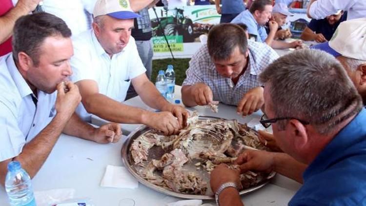 Tekirdağda oğlak yeme yarışması