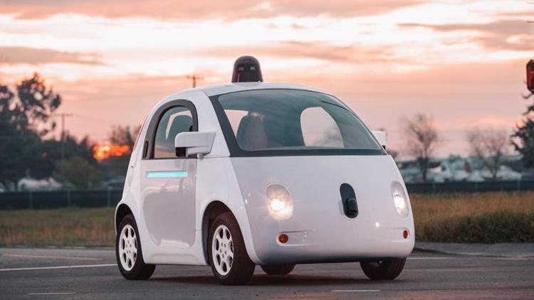 Google sürücüsüz otomobillerini seri üretime geçiriyor