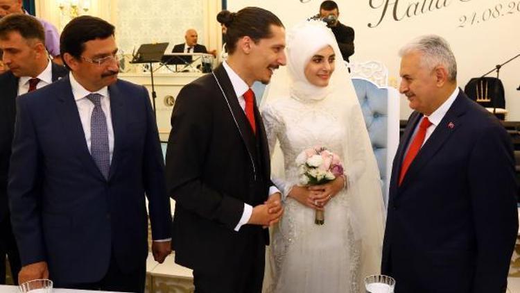 Başkan Mustafa Ak ve eşinin en mutlu günü
