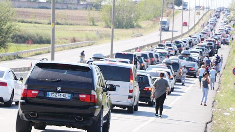 7 kilometrelik çıkış kuyruğu