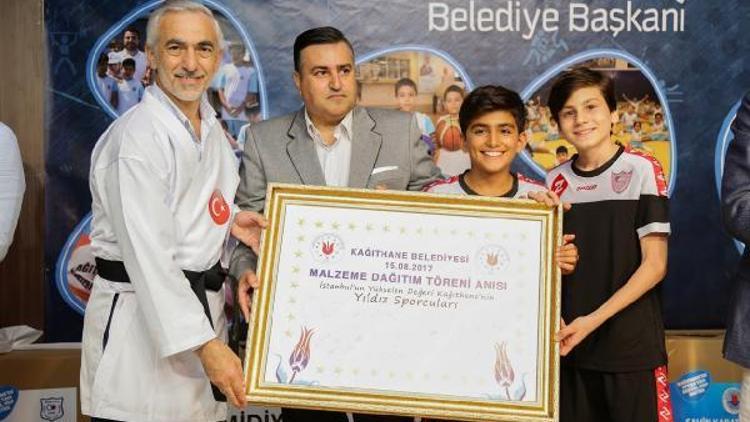 Kağıthane Belediyesinden amatör spor kulüplerine malzeme desteği