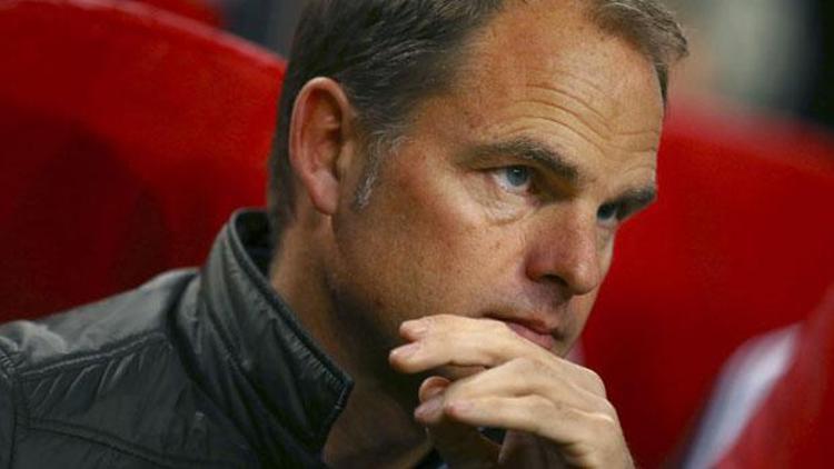 FRANK DE BOER KOVULMANIN EŞİGİNDE