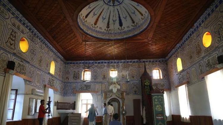 Portakal bahçelerinin arasındaki 115 yıllık camide restorasyon