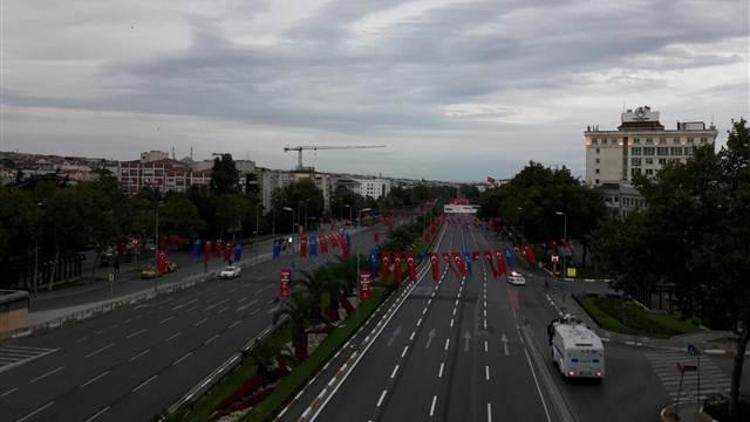 İstanbul’da bazı yollar trafiğe kapatıldı