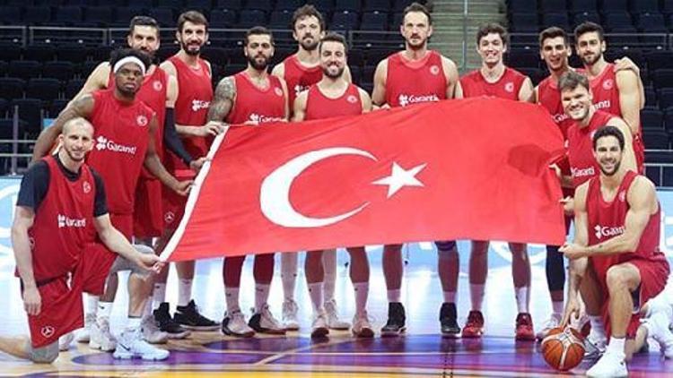 A Milli Basketbol Takımında, Pınar Karşıyakada görev yapmış 8 isim yer alıyor