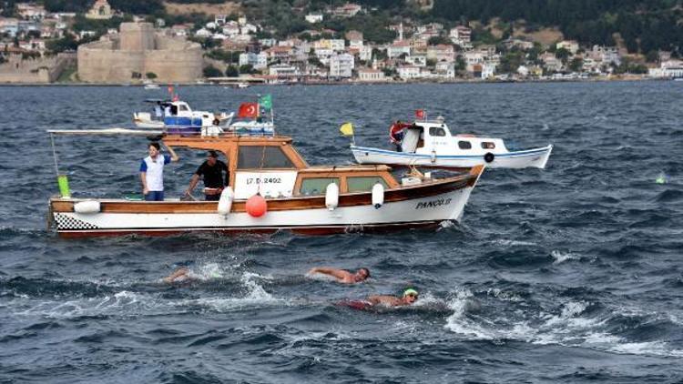 436 kişi Çanakkale Boğazını yüzdü