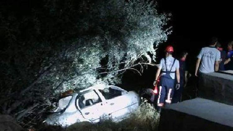 Elazığda kaza: Baba ile oğlu öldü, anne ile kızı yaralı