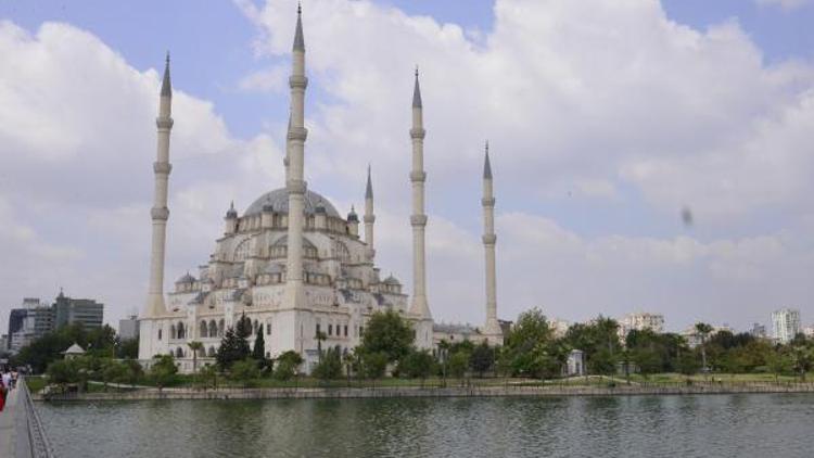 Türkiyenin en büyük camisi bayram namazına hazır