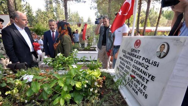 Osmaniye protokolünden şehitlik ziyareti