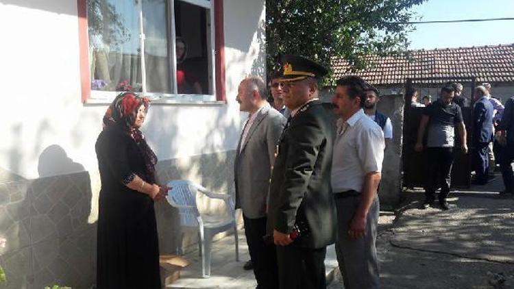 MHPli Usta, şehit ailesini ziyaret etti