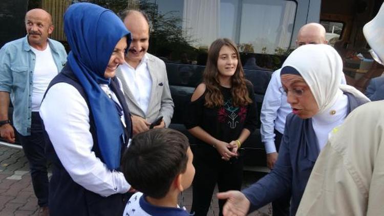 AK Partili Kavakcıdan şehit öğretmen Aybükenin ailesine ziyaret