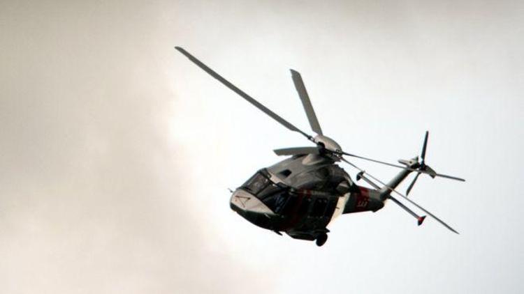 Belçika ordusunun hava gösterisinde pilot helikopterden düştü