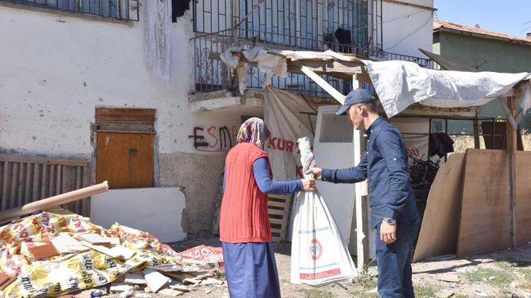 SOS’tan 8 bin  aileye yarım hisse kurban