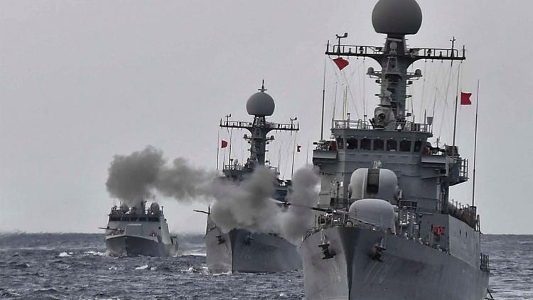 Son Dakika: Kuzey Kore tehdidine karşı savaş gemilerini cepheye yığdılar