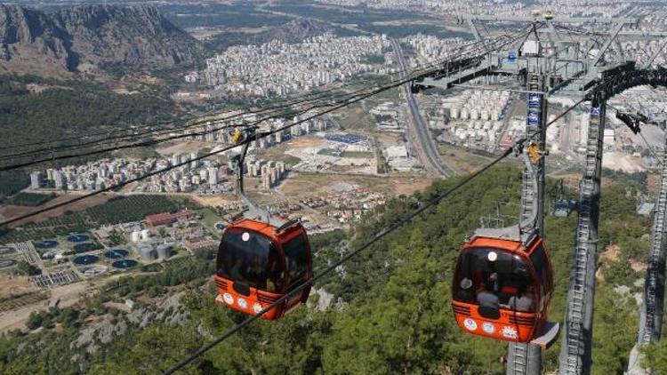 Tünektepeye ziyaretçi akını