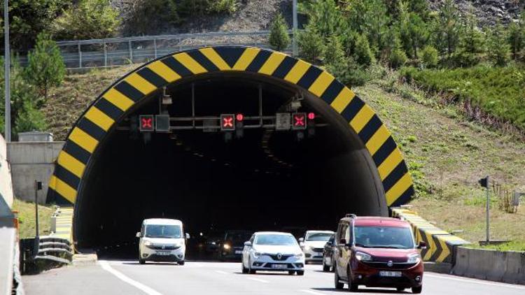 Bayramda Bolu Dağı Tünelinden 620 bin araç geçti