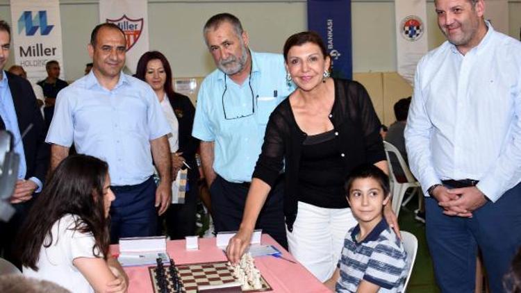 Çanakkalede Türkiye Gençler Satranç Şampiyonası başladı