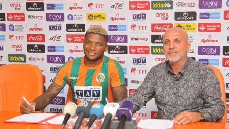 Aytemiz Alanyaspor, Junior Fernandes ile imzaladı