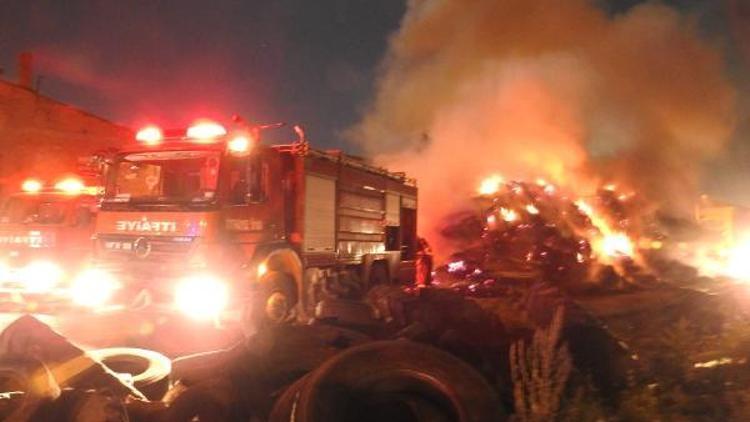 Saman yüklü TIR alev alev yandı