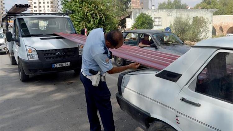 Ani fren yapınca... Trafikte akılalmaz olay