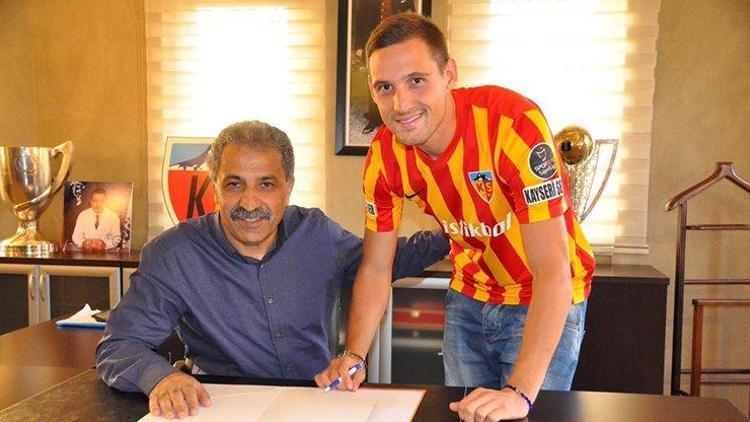 Kayserispor, Stojiljkovice imzayı attırdı