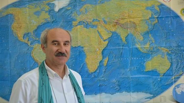 Prof.Dr. Mustafa Sarı: Marmara Denizi’nde alg patlaması balık üretimini artırdı