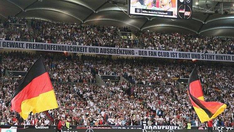 FIFAdan Almanyaya Nazi sloganı soruşturması