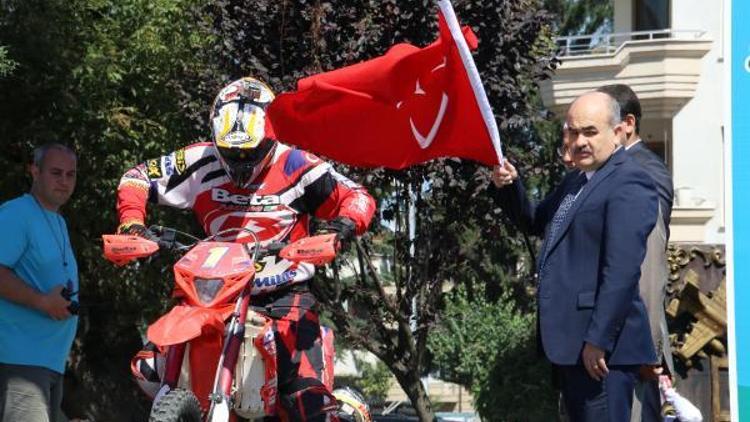 Düzcede, Yakın Karadeniz Baja Rallisi start aldı