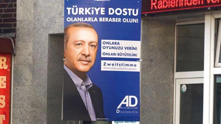 Erdoğan’ın ‘oy’ çağrısı Almanyada afişlerde