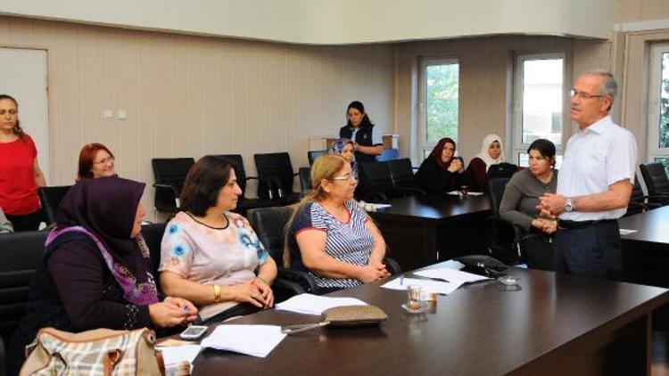 Dinarda 26 kadın MHPden istifa etti