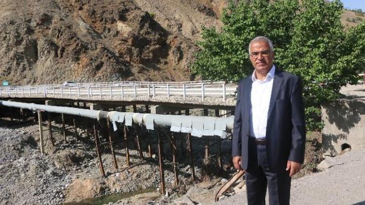 Bingöl’de selden yıkılan köprü yenileniyor