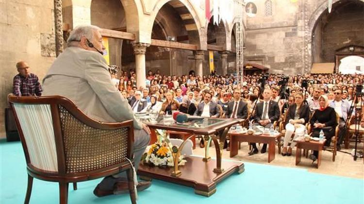 İlber Ortaylı: Türkiyeli diye bir ırk yoktur. Türk vardır.