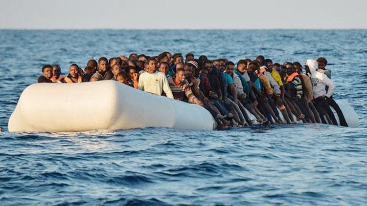 Nüfusu 200’e düşen adanın umudu mülteciler
