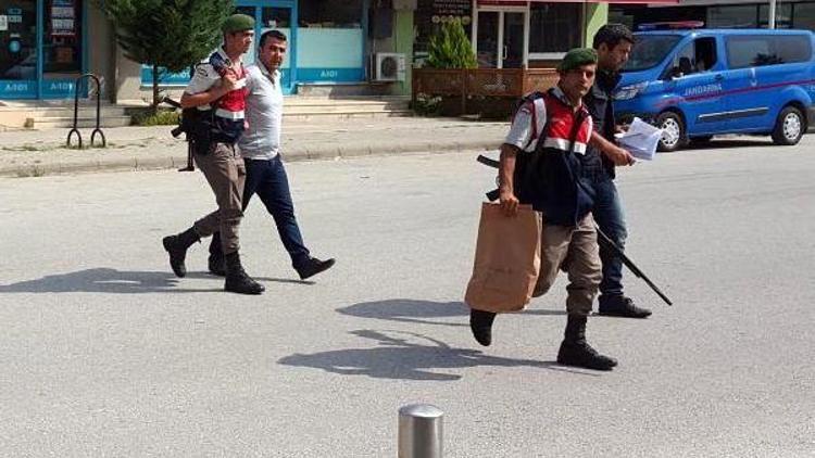 Eski polis, Fethullah Gülene küfretti diye babasını vurdu