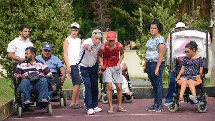 Engelliler Eğitim Parkı’nda engeller aşıyor