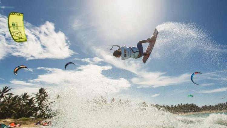 Kiteboard sporunun dünya devleri Akyakada yarışacak