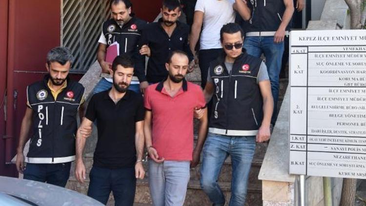 Antalyada uyuşturucu operasyonu: 11 gözaltı