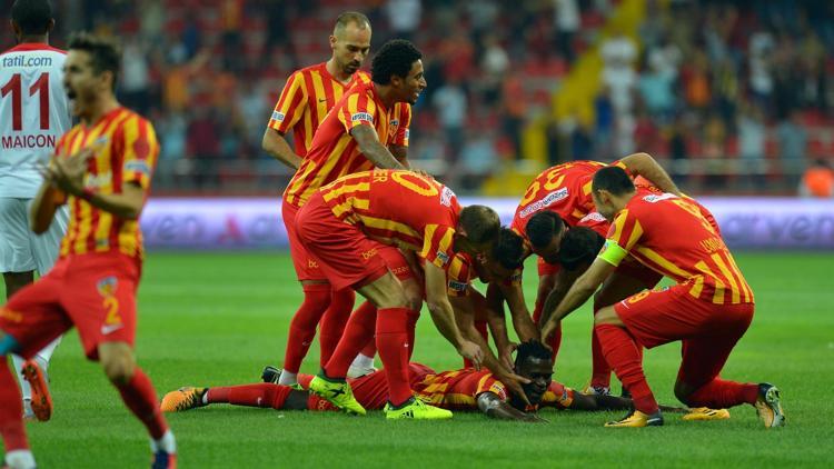 3 puan zevkten dört köşe etti Kayserispor...