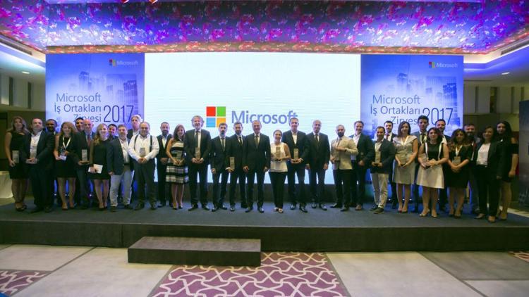 ​Microsoft Türkiye İş Ortakları Zirvesi’nde başarılı iş ortakları ödüllendirildi