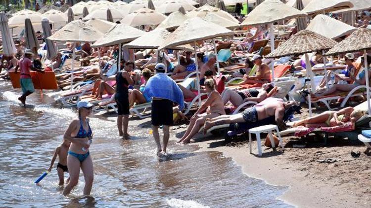 Marmaris sahilleri yabancı turistlere kaldı